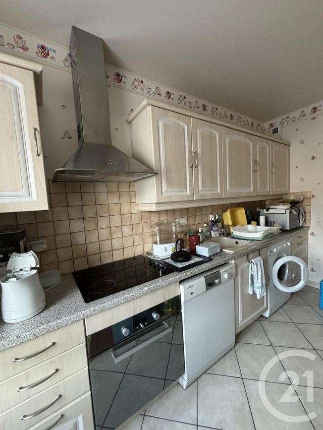 Appartement T2 à louer - 2 pièces - 54.64 m2 - AURILLAC - 15 - AUVERGNE - Century 21 Pradel Immobilier