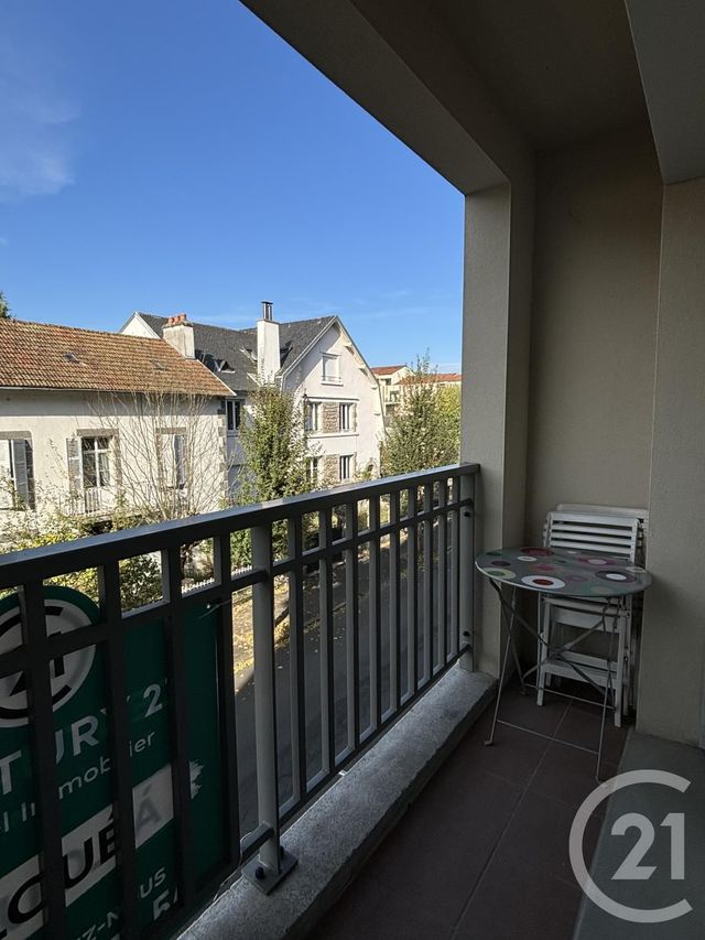 Appartement T2 à louer - 2 pièces - 54.64 m2 - AURILLAC - 15 - AUVERGNE - Century 21 Pradel Immobilier