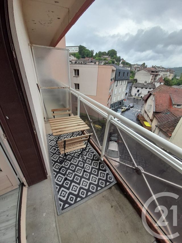 Appartement Studio à louer - 1 pièce - 19.0 m2 - AURILLAC - 15 - AUVERGNE - Century 21 Pradel Immobilier