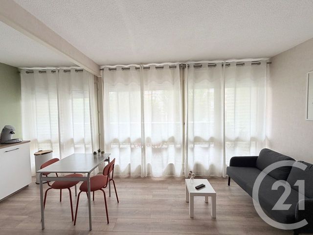 Appartement F1 à vendre - 1 pièce - 29.18 m2 - AURILLAC - 15 - AUVERGNE - Century 21 Pradel Immobilier