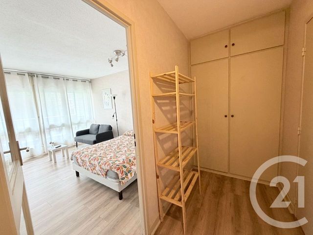 Appartement F1 à vendre - 1 pièce - 29.18 m2 - AURILLAC - 15 - AUVERGNE - Century 21 Pradel Immobilier