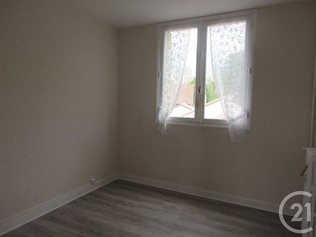 Appartement T4 à louer - 4 pièces - 70.0 m2 - AURILLAC - 15 - AUVERGNE - Century 21 Pradel Immobilier