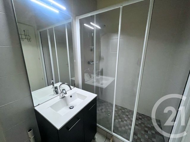 Appartement T1 à louer - 2 pièces - 37.83 m2 - AURILLAC - 15 - AUVERGNE - Century 21 Pradel Immobilier