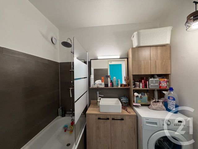 Appartement T3 à vendre - 4 pièces - 78.0 m2 - AURILLAC - 15 - AUVERGNE - Century 21 Pradel Immobilier