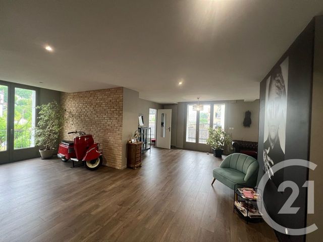 Appartement F4 à vendre - 6 pièces - 120.0 m2 - AURILLAC - 15 - AUVERGNE - Century 21 Pradel Immobilier