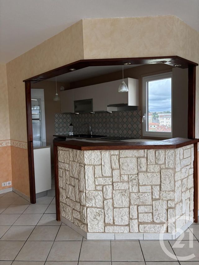 Appartement T5 à louer - 5 pièces - 87.0 m2 - AURILLAC - 15 - AUVERGNE - Century 21 Pradel Immobilier