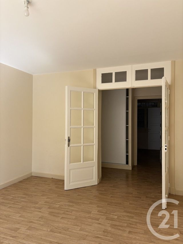 Appartement T3 à louer - 3 pièces - 74.0 m2 - AURILLAC - 15 - AUVERGNE - Century 21 Pradel Immobilier