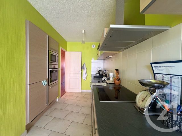 Appartement à vendre - 4 pièces - 69.0 m2 - AURILLAC - 15 - AUVERGNE - Century 21 Pradel Immobilier