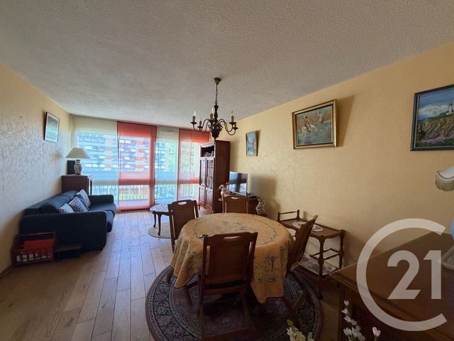 Appartement à vendre - 4 pièces - 69.0 m2 - AURILLAC - 15 - AUVERGNE - Century 21 Pradel Immobilier