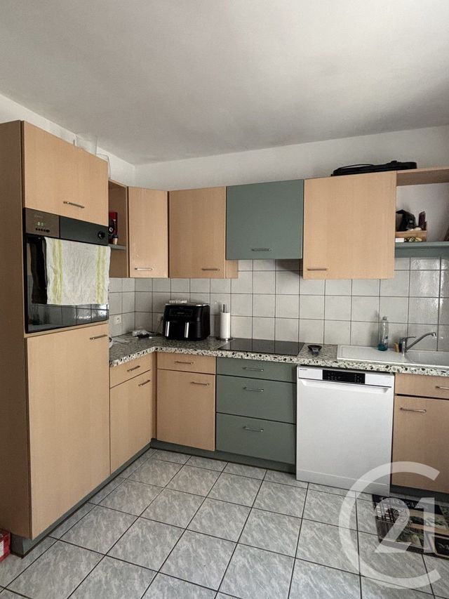Appartement T4 à louer - 4 pièces - 101.0 m2 - AURILLAC - 15 - AUVERGNE - Century 21 Pradel Immobilier