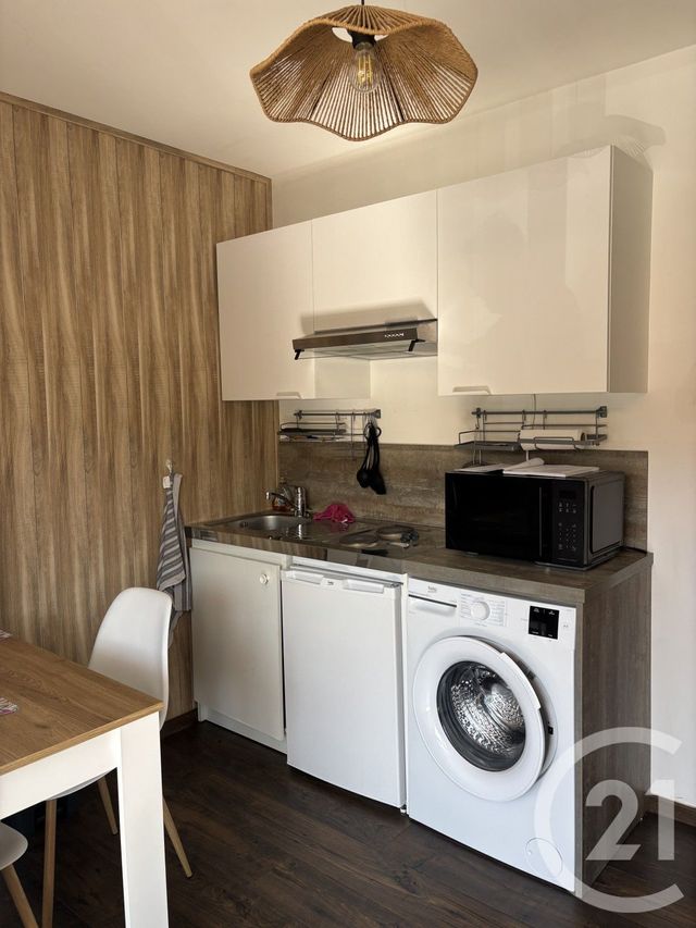 Appartement Studio à louer - 1 pièce - 16.0 m2 - AURILLAC - 15 - AUVERGNE - Century 21 Pradel Immobilier