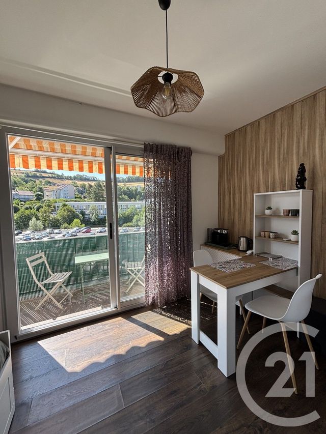 Appartement Studio à louer - 1 pièce - 16.0 m2 - AURILLAC - 15 - AUVERGNE - Century 21 Pradel Immobilier