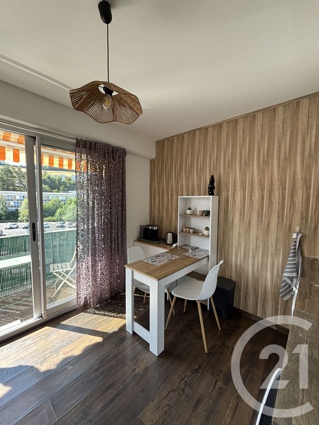 Appartement Studio à louer - 1 pièce - 16.0 m2 - AURILLAC - 15 - AUVERGNE - Century 21 Pradel Immobilier