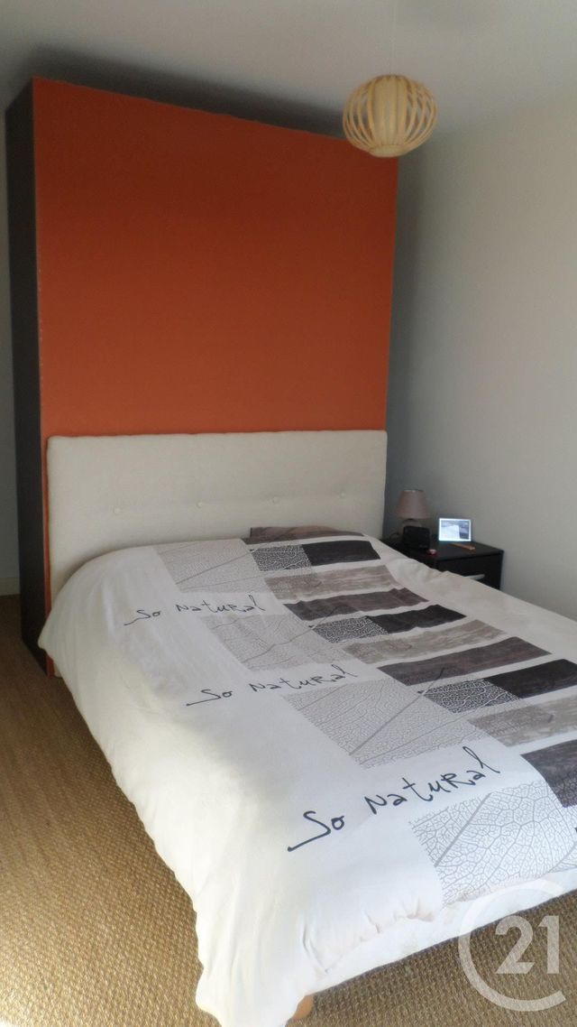 Appartement T2 à louer - 2 pièces - 44.0 m2 - AURILLAC - 15 - AUVERGNE - Century 21 Pradel Immobilier