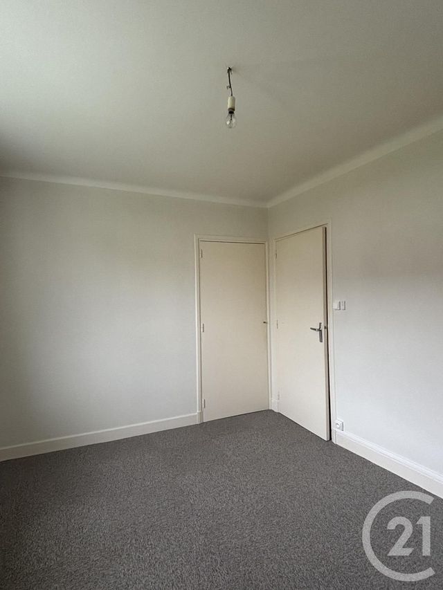 Appartement T2 à louer - 2 pièces - 47.0 m2 - AURILLAC - 15 - AUVERGNE - Century 21 Pradel Immobilier