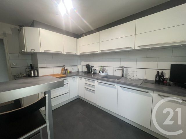Appartement F5 à vendre - 7 pièces - 117.0 m2 - AURILLAC - 15 - AUVERGNE - Century 21 Pradel Immobilier