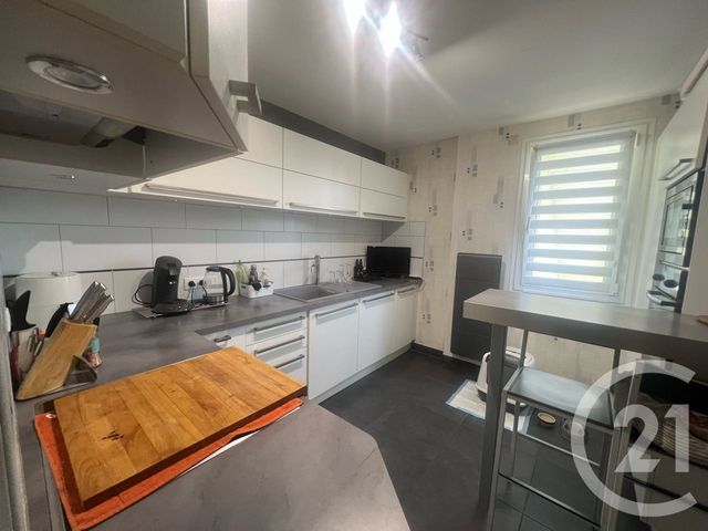 Appartement F5 à vendre - 7 pièces - 117.0 m2 - AURILLAC - 15 - AUVERGNE - Century 21 Pradel Immobilier