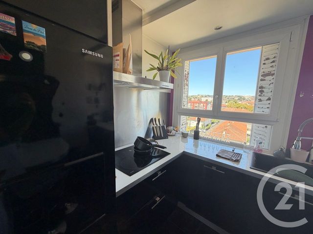 Appartement T3 à vendre - 4 pièces - 67.0 m2 - AURILLAC - 15 - AUVERGNE - Century 21 Pradel Immobilier