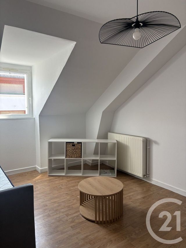 Appartement T2 à louer - 2 pièces - 49.0 m2 - AURILLAC - 15 - AUVERGNE - Century 21 Pradel Immobilier