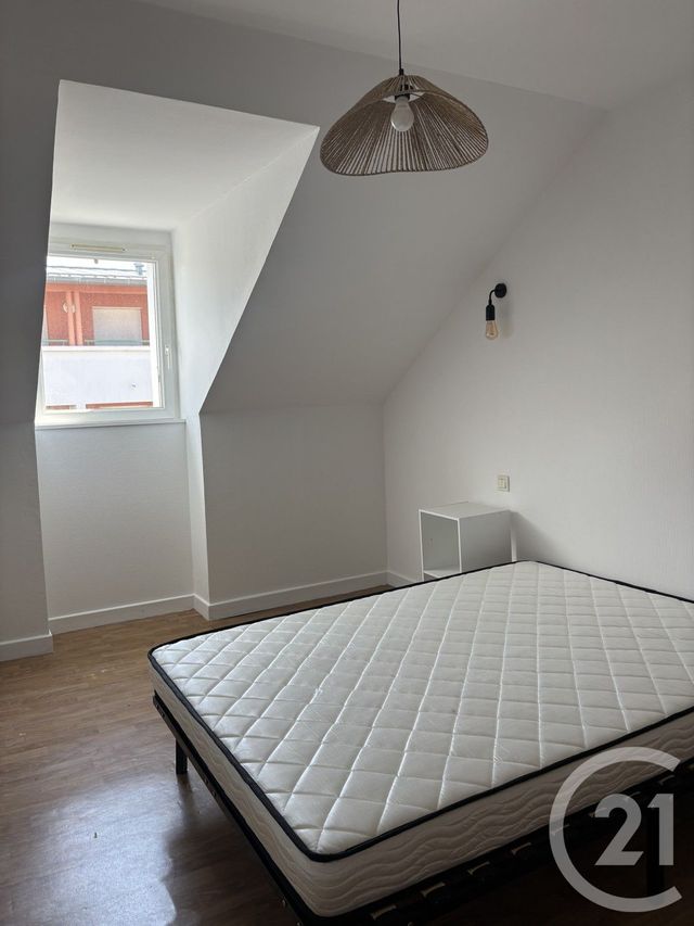 Appartement T2 à louer - 2 pièces - 49.0 m2 - AURILLAC - 15 - AUVERGNE - Century 21 Pradel Immobilier