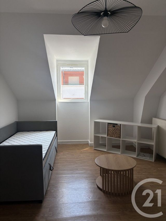 Appartement T2 à louer - 2 pièces - 49.0 m2 - AURILLAC - 15 - AUVERGNE - Century 21 Pradel Immobilier