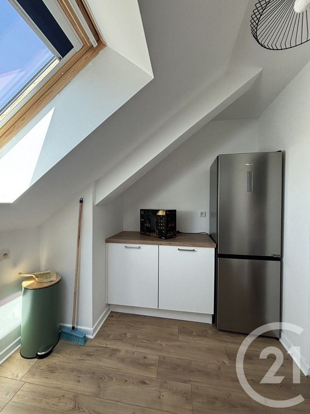 Appartement T2 à louer - 2 pièces - 49.0 m2 - AURILLAC - 15 - AUVERGNE - Century 21 Pradel Immobilier