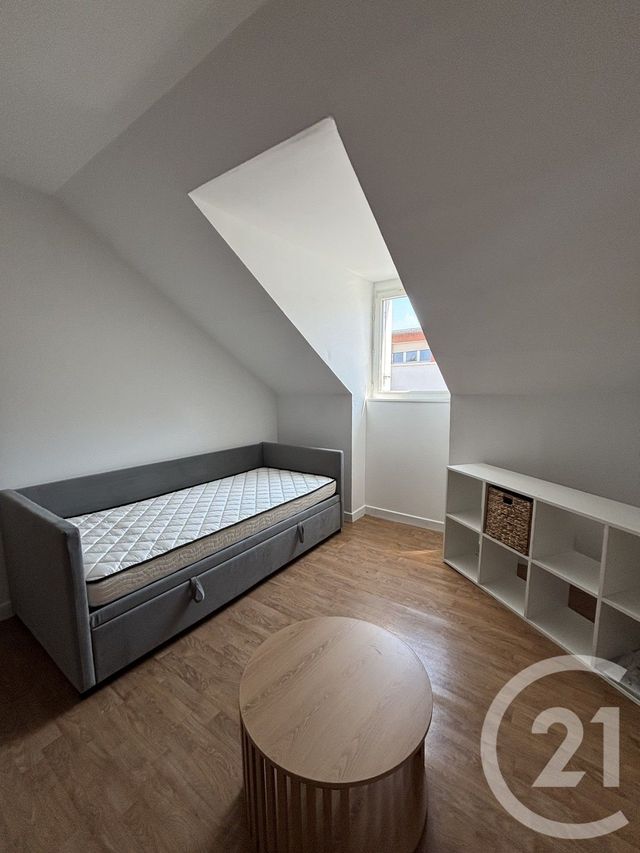 Appartement T2 à louer - 2 pièces - 49.0 m2 - AURILLAC - 15 - AUVERGNE - Century 21 Pradel Immobilier