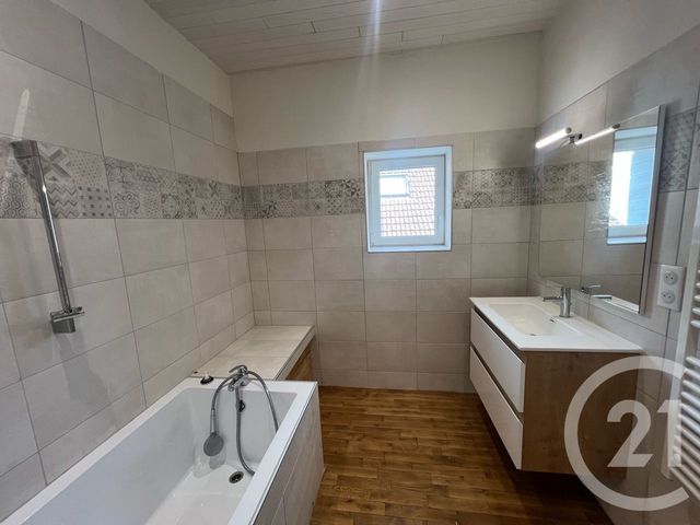 Appartement F6 à vendre - 6 pièces - 123.15 m2 - AURILLAC - 15 - AUVERGNE - Century 21 Pradel Immobilier