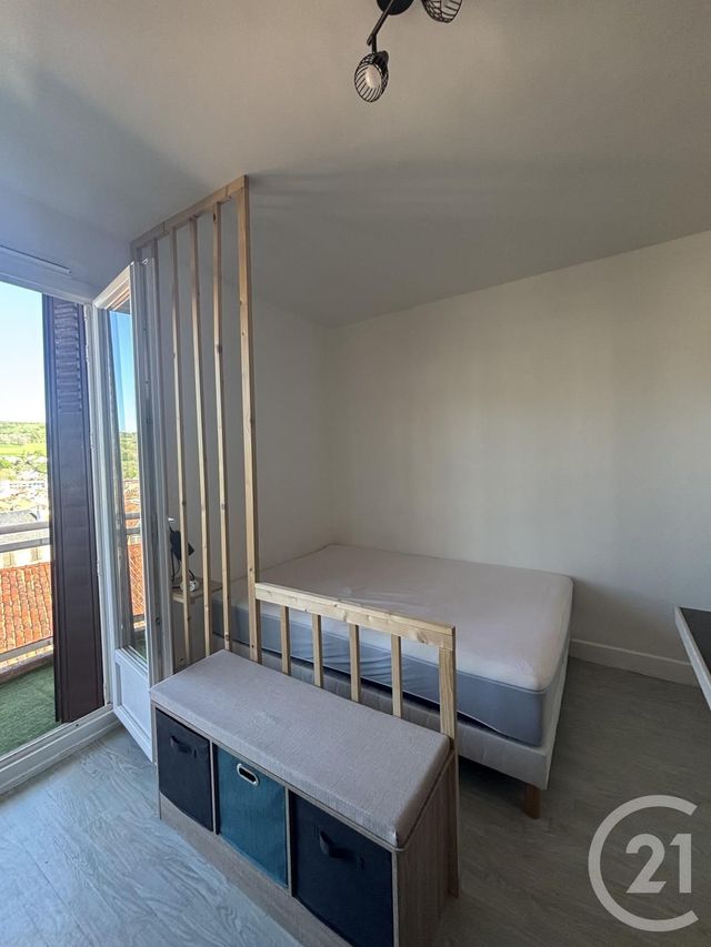 Appartement Studio à louer - 1 pièce - 20.0 m2 - AURILLAC - 15 - AUVERGNE - Century 21 Pradel Immobilier
