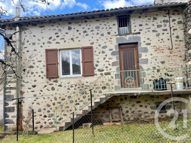 Appartement T3 à louer - 3 pièces - 71.0 m2 - JUSSAC - 15 - AUVERGNE - Century 21 Pradel Immobilier