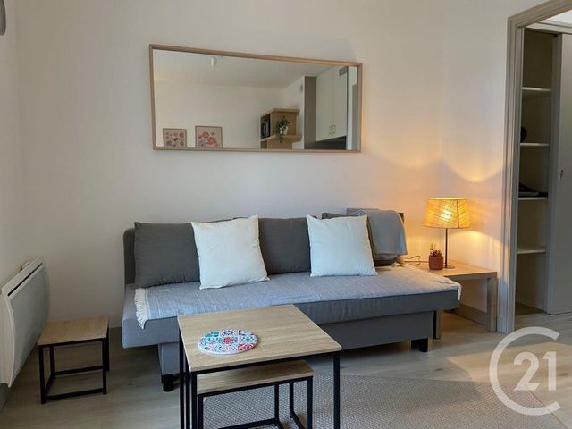 Appartement Studio à louer - 1 pièce - 18.44 m2 - ARPAJON SUR CERE - 15 - AUVERGNE - Century 21 Pradel Immobilier