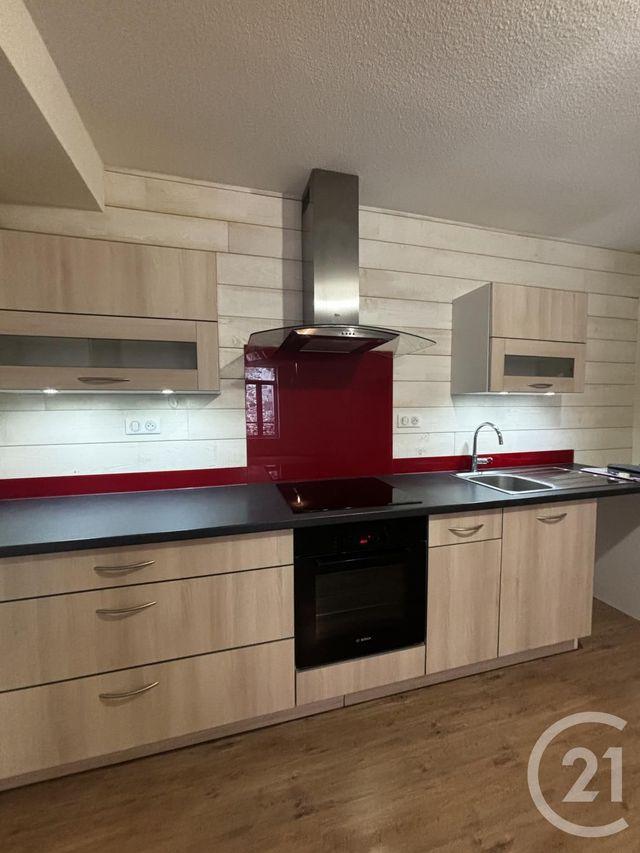 Appartement T2 à louer - 2 pièces - 64.0 m2 - AURILLAC - 15 - AUVERGNE - Century 21 Pradel Immobilier
