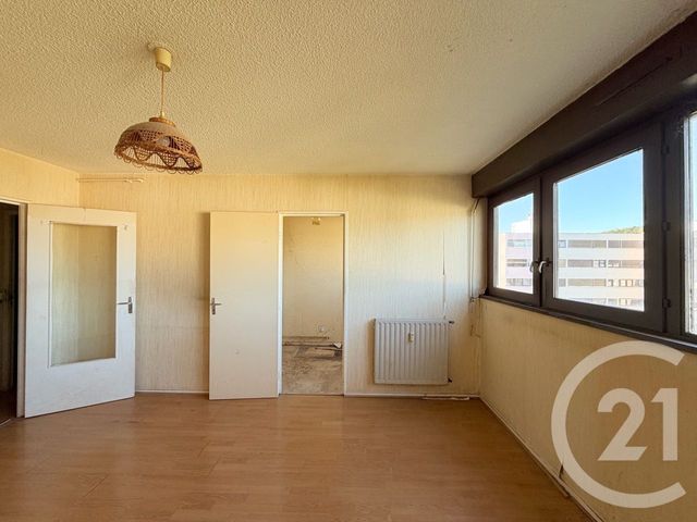 Appartement T1 à vendre - 2 pièces - 30.72 m2 - AURILLAC - 15 - AUVERGNE - Century 21 Pradel Immobilier