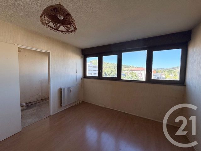 Appartement T1 à vendre - 2 pièces - 30.72 m2 - AURILLAC - 15 - AUVERGNE - Century 21 Pradel Immobilier