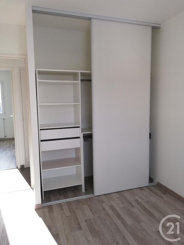 maison à louer - 4 pièces - 89.0 m2 - NAUCELLES - 15 - AUVERGNE - Century 21 Pradel Immobilier