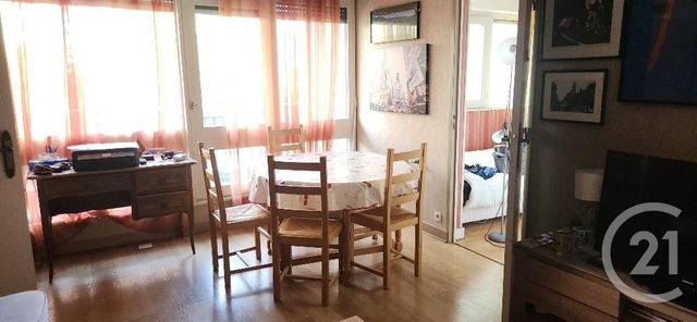 Appartement F1 bis à vendre - 2 pièces - 37.63 m2 - AURILLAC - 15 - AUVERGNE - Century 21 Pradel Immobilier