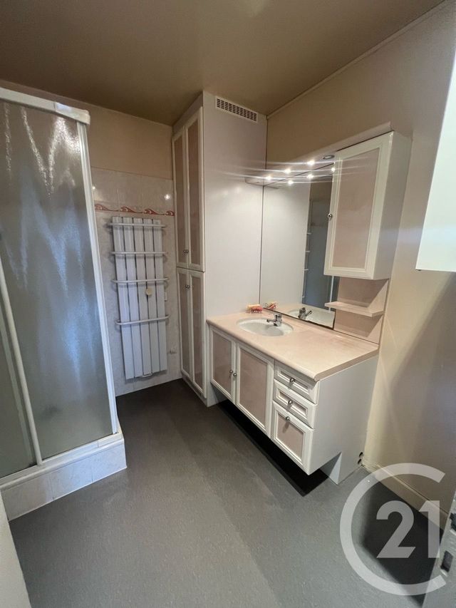 Appartement Duplex à vendre - 6 pièces - 90.0 m2 - AURILLAC - 15 - AUVERGNE - Century 21 Pradel Immobilier