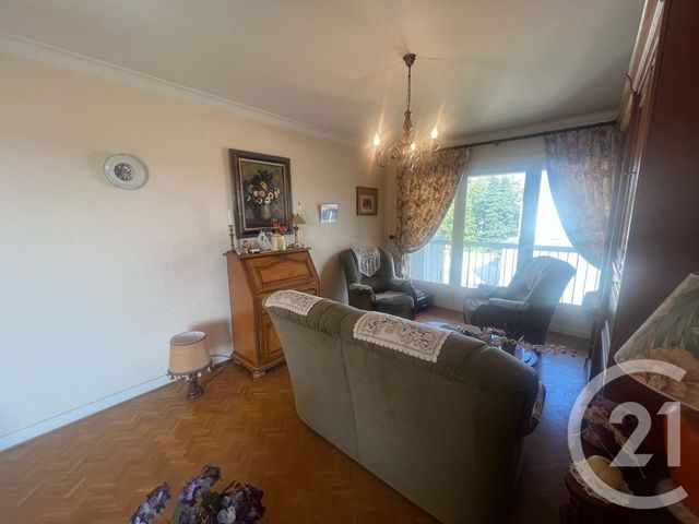 Appartement F4 à vendre - 5 pièces - 84.0 m2 - AURILLAC - 15 - AUVERGNE - Century 21 Pradel Immobilier