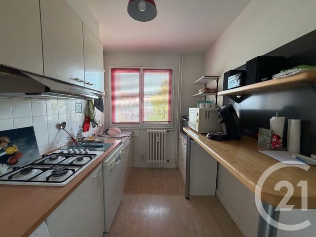 Appartement T4 à vendre - 5 pièces - 70.6 m2 - AURILLAC - 15 - AUVERGNE - Century 21 Pradel Immobilier