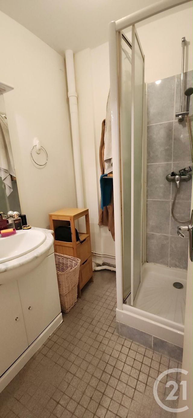 Appartement F2 à vendre - 2 pièces - 41.2 m2 - AURILLAC - 15 - AUVERGNE - Century 21 Pradel Immobilier
