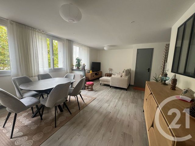 Appartement F4 à vendre - 4 pièces - 72.21 m2 - AURILLAC - 15 - AUVERGNE - Century 21 Pradel Immobilier