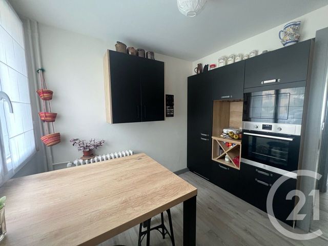 Appartement F4 à vendre - 4 pièces - 72.21 m2 - AURILLAC - 15 - AUVERGNE - Century 21 Pradel Immobilier