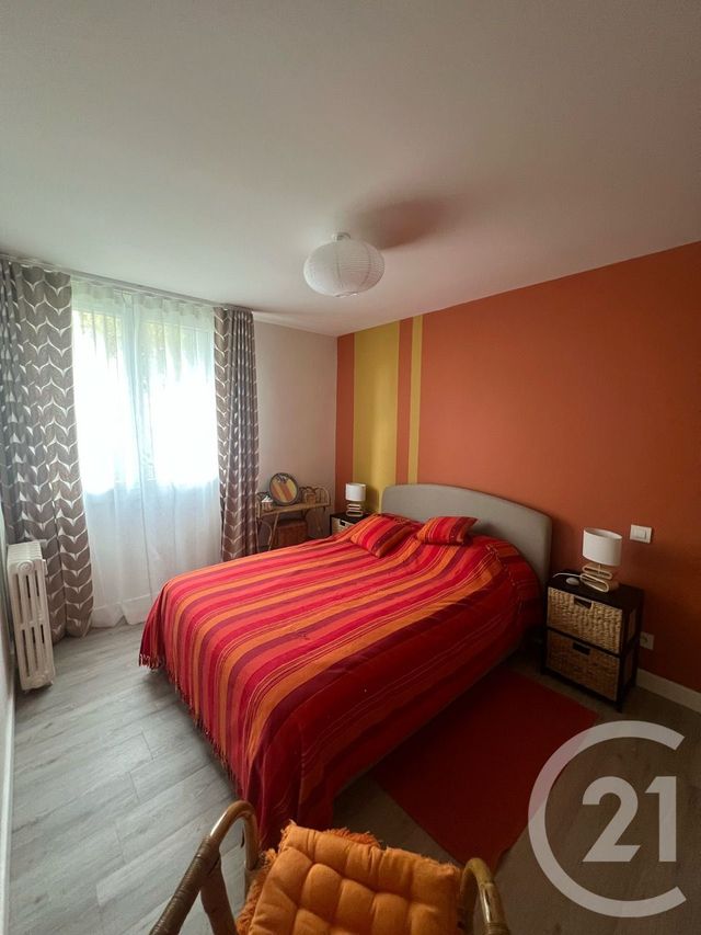 Appartement F4 à vendre - 4 pièces - 72.21 m2 - AURILLAC - 15 - AUVERGNE - Century 21 Pradel Immobilier