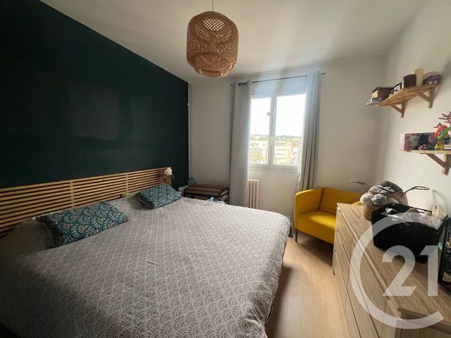 Appartement à vendre - 4 pièces - 87.61 m2 - AURILLAC - 15 - AUVERGNE - Century 21 Pradel Immobilier
