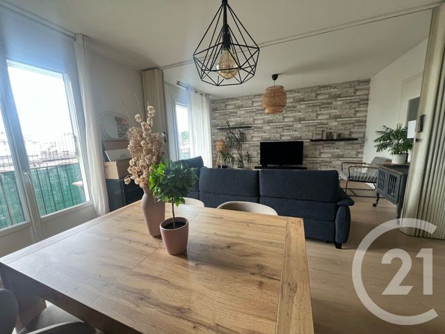 Appartement à vendre - 4 pièces - 87.61 m2 - AURILLAC - 15 - AUVERGNE - Century 21 Pradel Immobilier