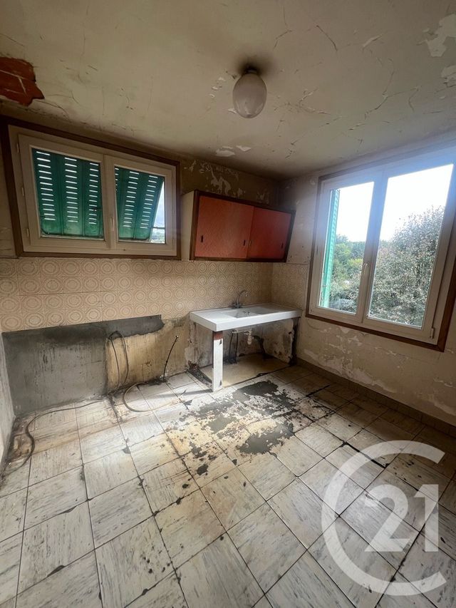 maison à vendre - 5 pièces - 120.0 m2 - LAROQUEBROU - 15 - AUVERGNE - Century 21 Pradel Immobilier
