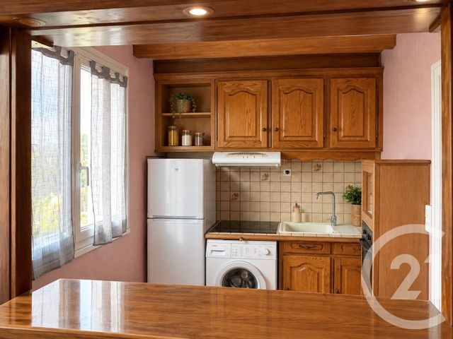 Appartement T4 à vendre - 4 pièces - 68.0 m2 - AURILLAC - 15 - AUVERGNE - Century 21 Pradel Immobilier