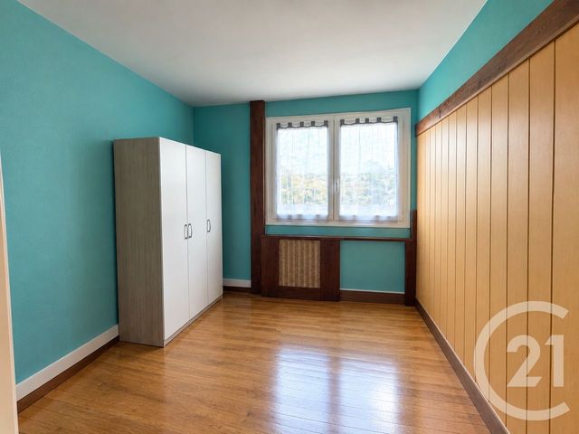 Appartement T4 à vendre - 4 pièces - 68.0 m2 - AURILLAC - 15 - AUVERGNE - Century 21 Pradel Immobilier